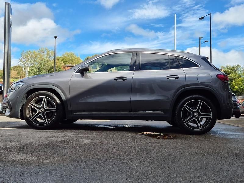 Used Mercedes GLA200 Executive 163 HP (119 kW) 2023 Grey SUV