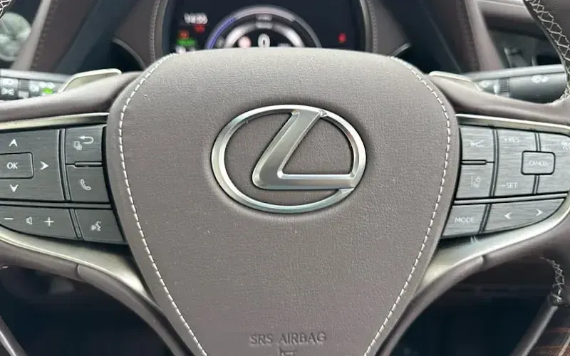 Used Lexus LS500h 359 HP (264 kW) 2018 Black Sedan