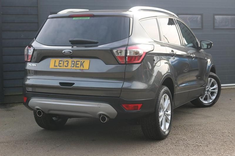 Used Ford Kuga Titanium 150 HP (110 kW) 2017 Grey SUV
