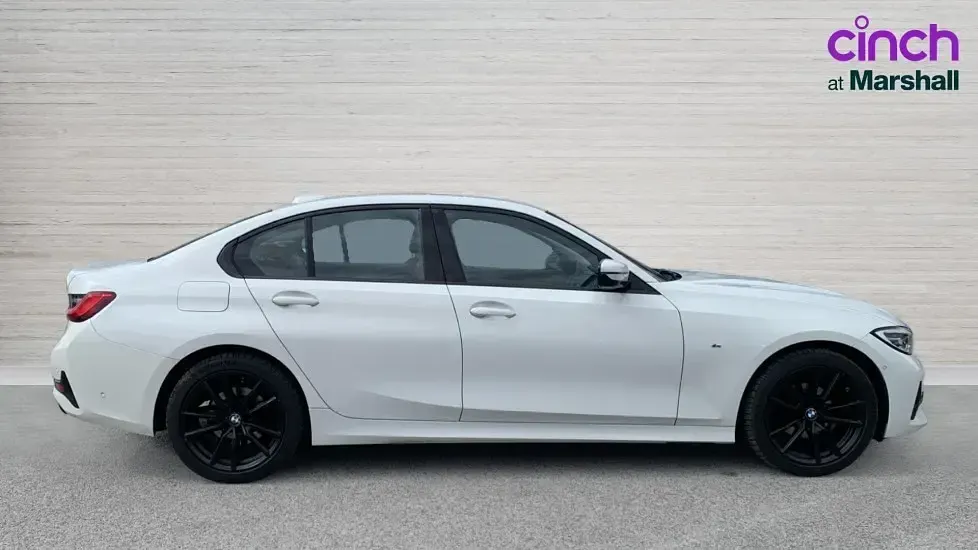 Used BMW 318 Sport Line 150 HP (110 kW) 2019 White