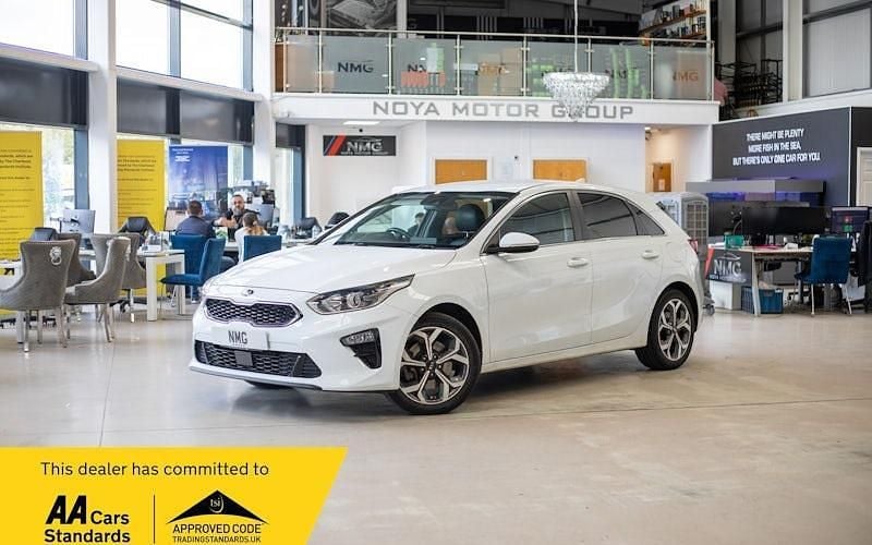 Used 2020 Kia Ceed 3 Hatchback | £11,699 (Fair price) - Image 1/4