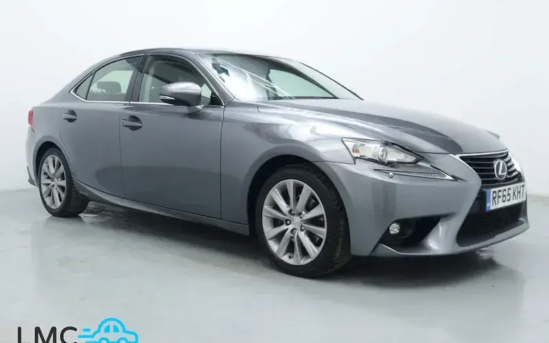 Used Lexus IS300h 223 HP (164 kW) 2016 Sedan