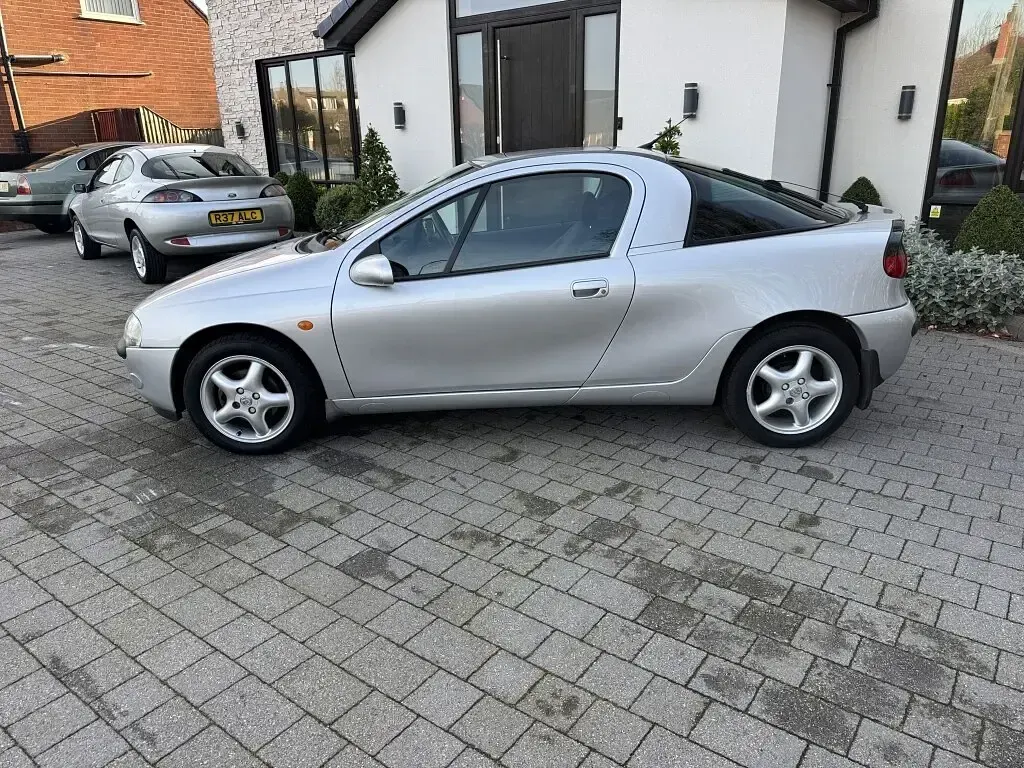 Used Vauxhall Tigra 106 HP (77 kW) 1999 Silver Coupe