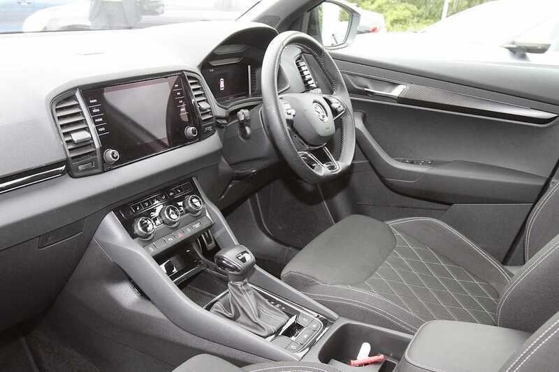 Used Skoda Karoq SportLine 150 HP (110 kW) 2022 White SUV