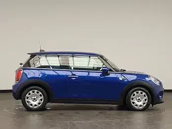 Used Mini ONE Classic 102 HP (75 kW) 2020 Blue Hatchback