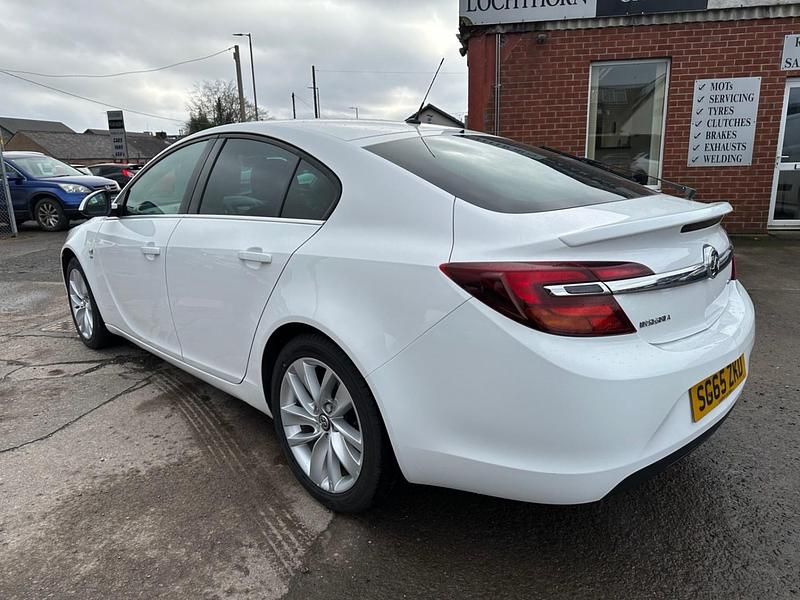 Used Vauxhall Insignia SRi 2015 White Hatchback