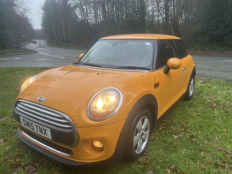 Used Mini ONE Hatch 102 HP (75 kW) 2015 Orange Hatchback
