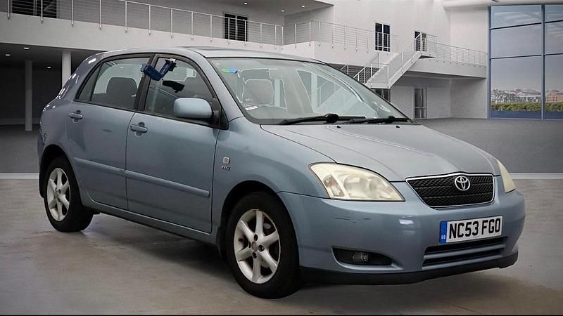 Grey Used 2003 Toyota Corolla Hatchback | £2,999 (Fair price) - Image 1/4