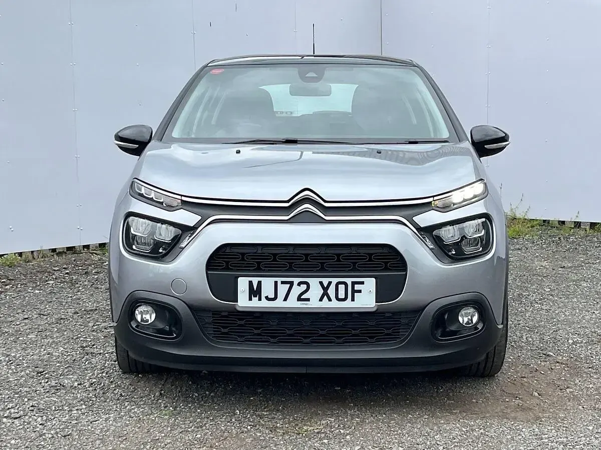 Begagnad Citroën C3 PureTech 110 HK (80 kW) 2022 Grå Halvkombi
