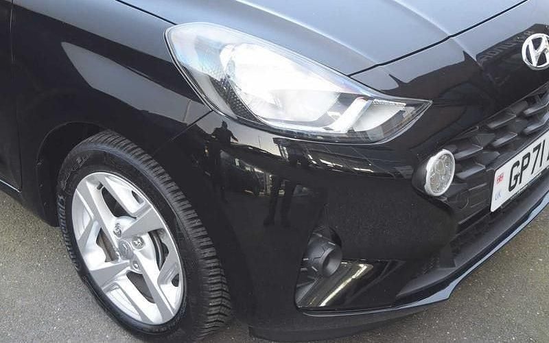 Used Hyundai i10 SE 67 HP (49 kW) 2023 Hatchback