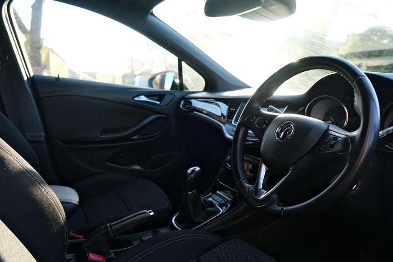 Used Vauxhall Astra SRi 2019 Black Hatchback