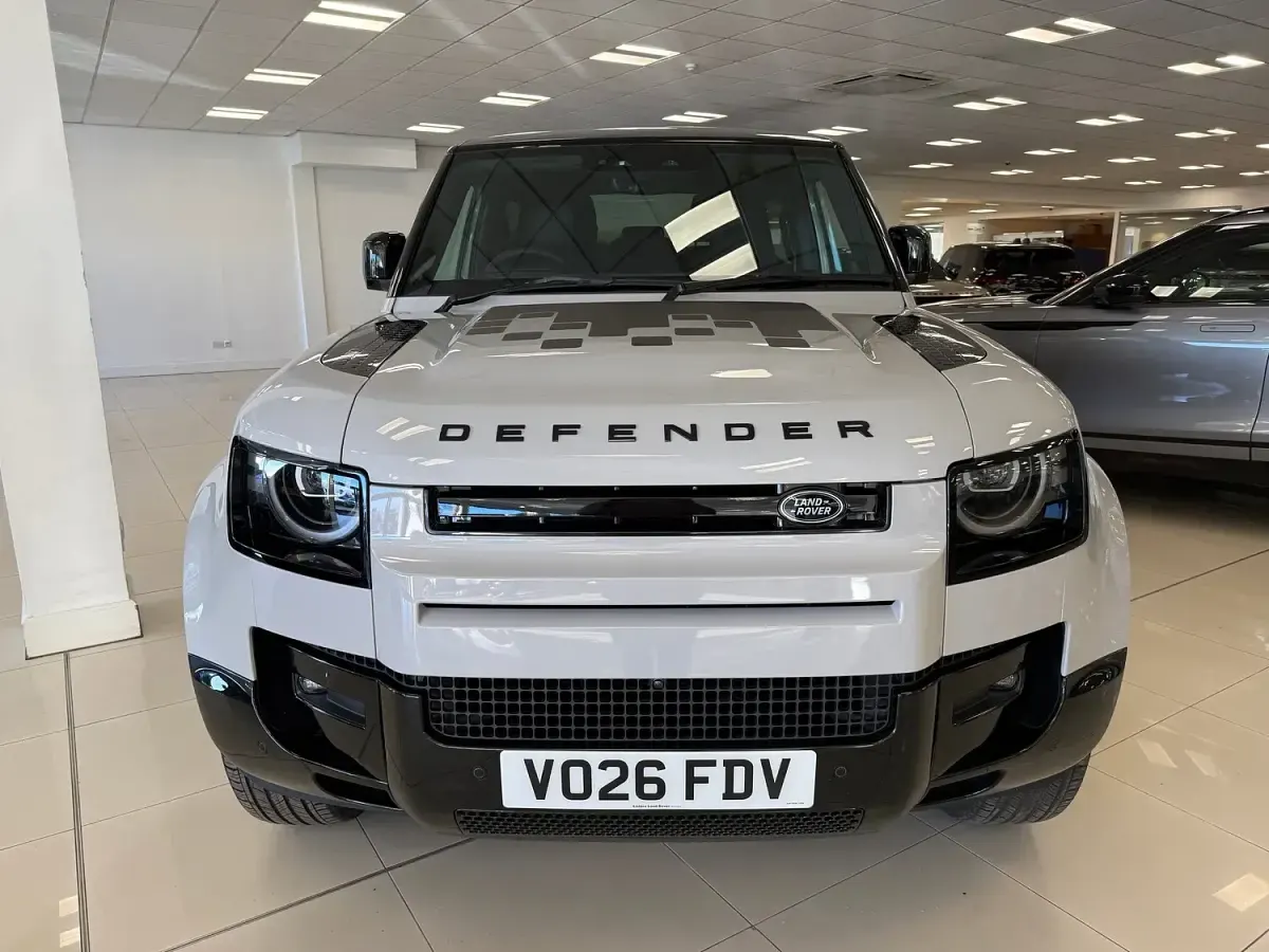 Used Land Rover Defender SE Dynamic 2026 Grey SUV