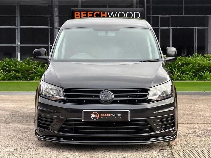 Used VW Caddy Startline 75 HP (55 kW) 2019 Black MPV
