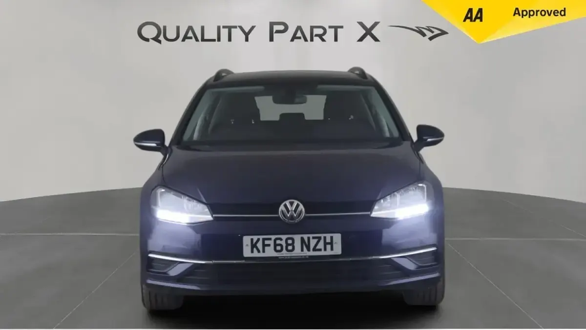 Used VW Golf VII SE 2019 Blue Estate