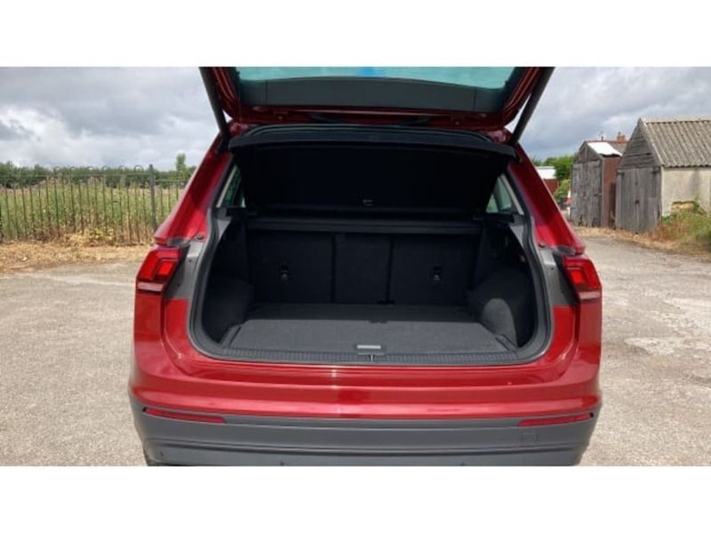 Used VW Tiguan SE 150 HP (110 kW) 2018 Red SUV