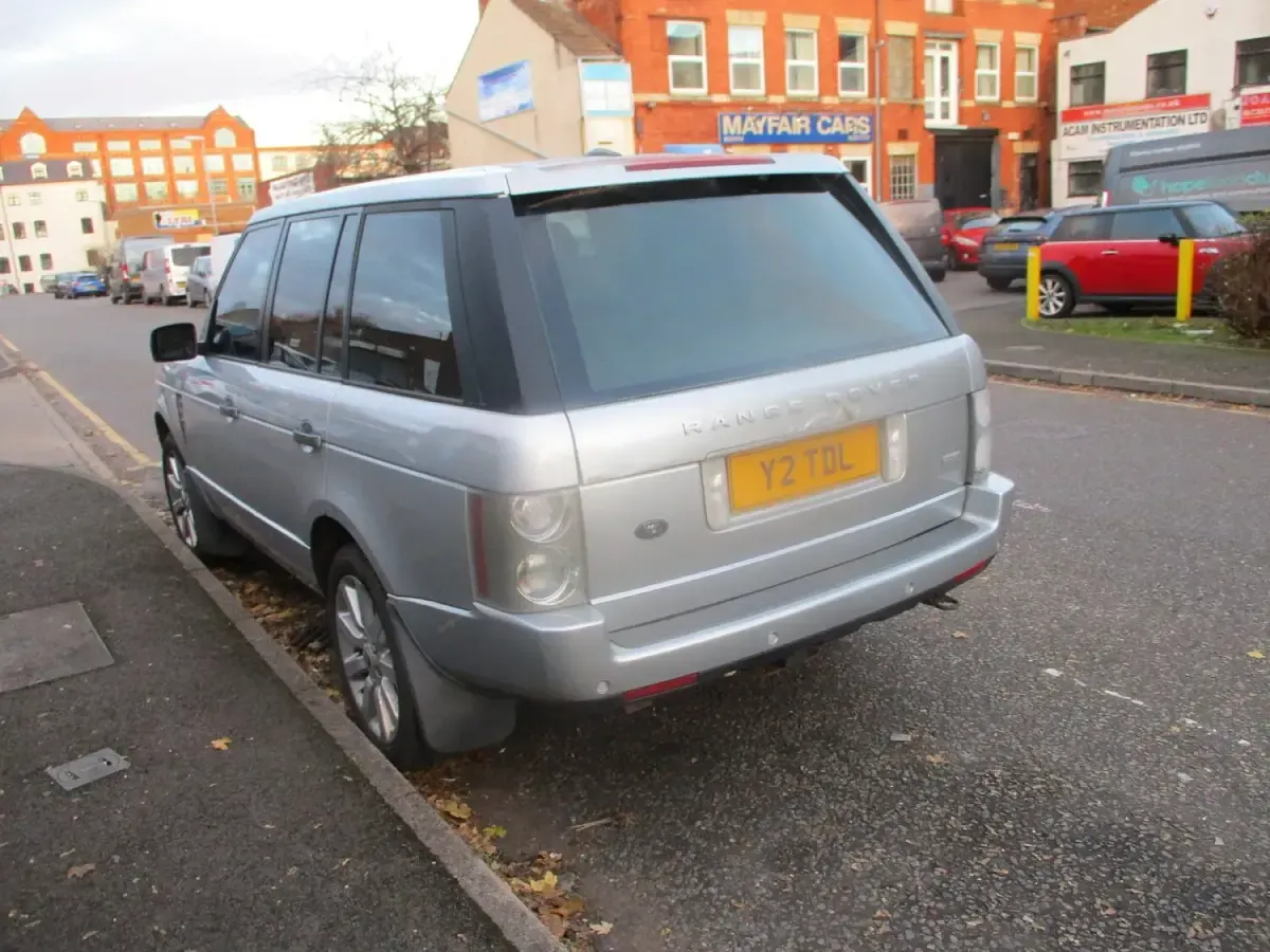 Used Land Rover Range Rover Vogue SE 268 HP (197 kW) 2008 Silver SUV
