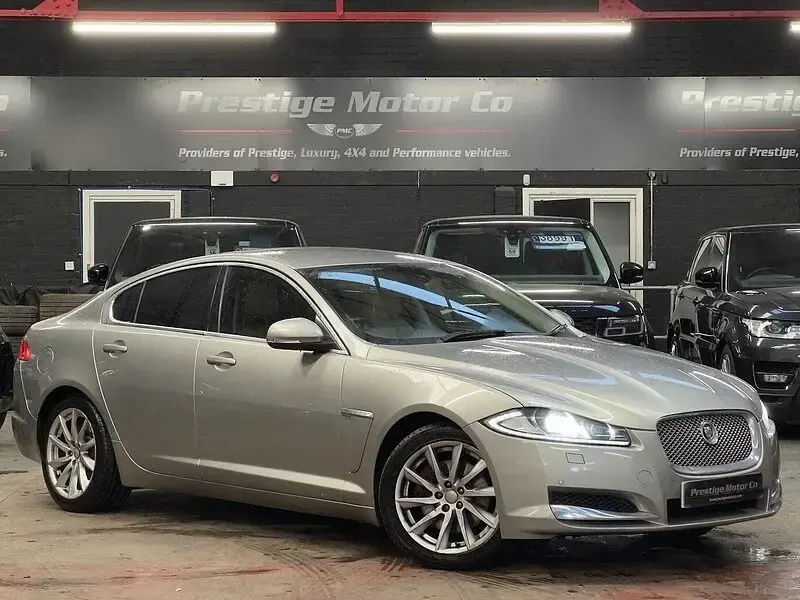 Used Jaguar XF Luxury 2012 Gold Sedan