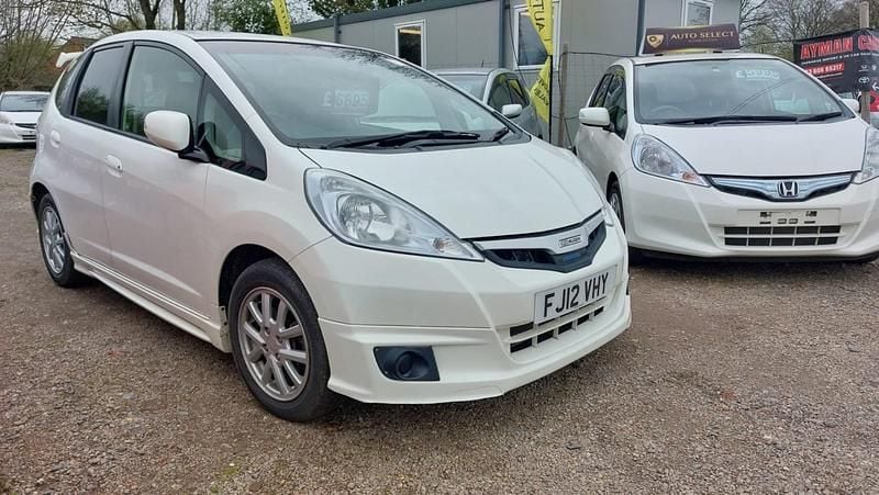 Used Honda Jazz 2012 White Hatchback