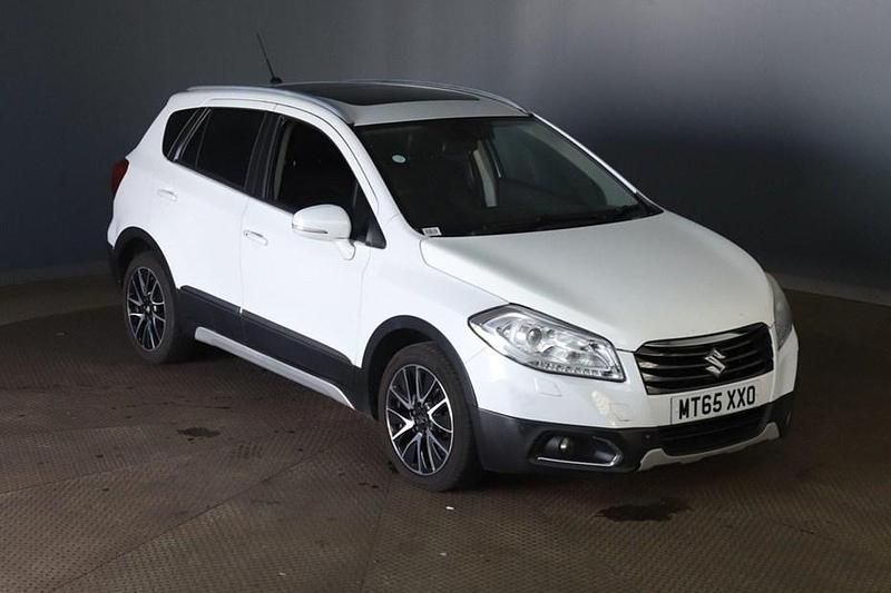 White Used 2015 Suzuki SX4 S-Cross SZ5 SUV | £5,850 (Fair price) - Image 1/1