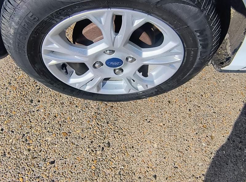Second-hand Ford B-MAX Zetec 100 CP (73 kW) 2014 Alb Monovolum