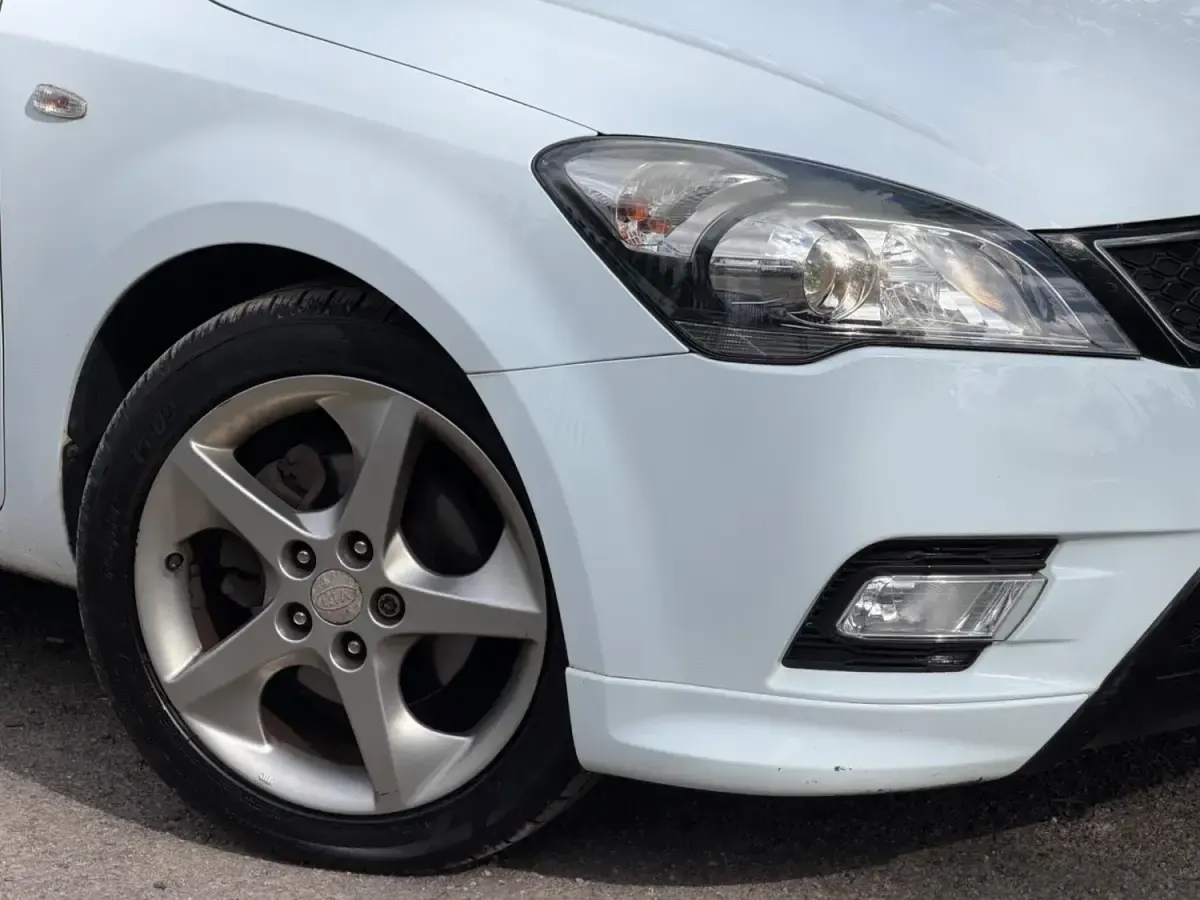 Usado Kia Ceed 2012 Branco Citadino