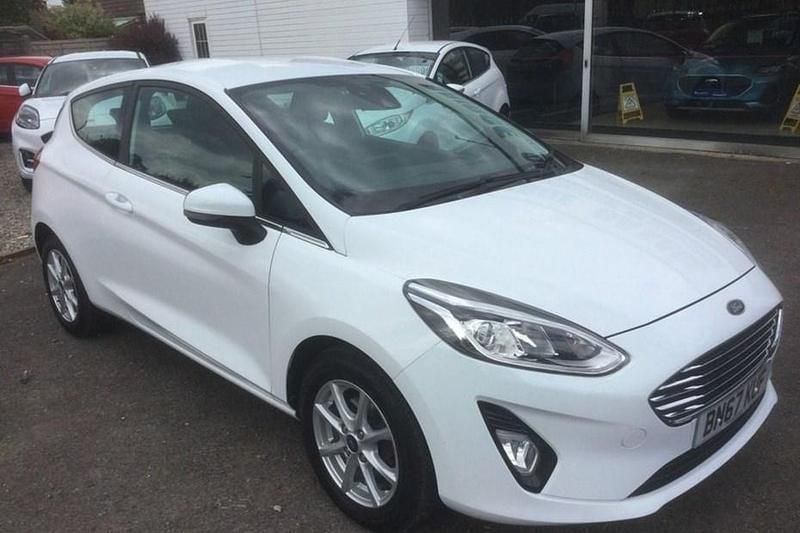 White Used 2017 Ford Fiesta Zetec Hatchback | £8,995 (Fair price) - Image 1/1