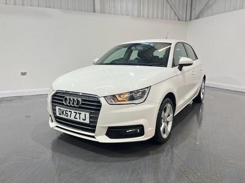 Used Audi A1 Sportback Sport 125 HP (91 kW) 2017 White Hatchback