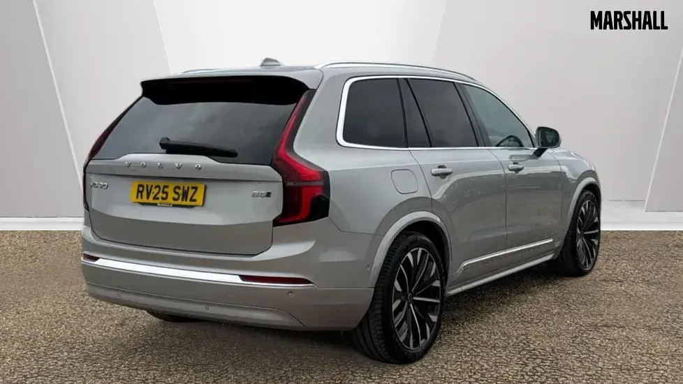 Used Volvo XC90 Ultra 250 HP (183 kW) 2025 Metallic  silver dawn SUV