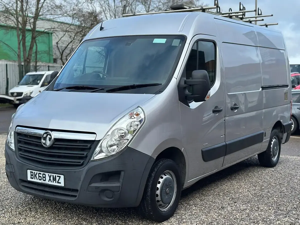 Used Vauxhall Movano 110 HP (80 kW) 2018 Silver MPV