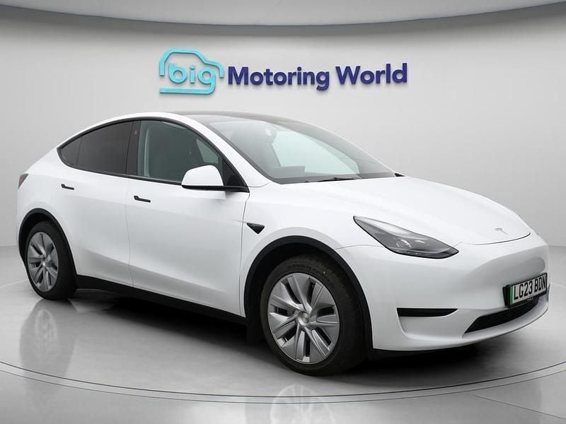 White Used 2023 Tesla Model Y SUV | £23,800 (Super price) - Image 1/4