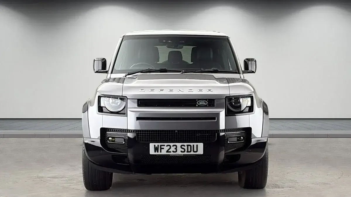 Usado Land Rover Defender SE Dynamic 250 CV (183 kW) 2023 Gris SUV