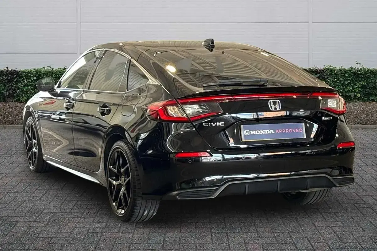 Used Honda Civic Advance 184 HP (135 kW) 2023 Black Hatchback