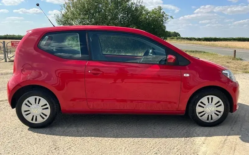 Used VW up! move up! 60 HP (44 kW) 2013 Red Hatchback