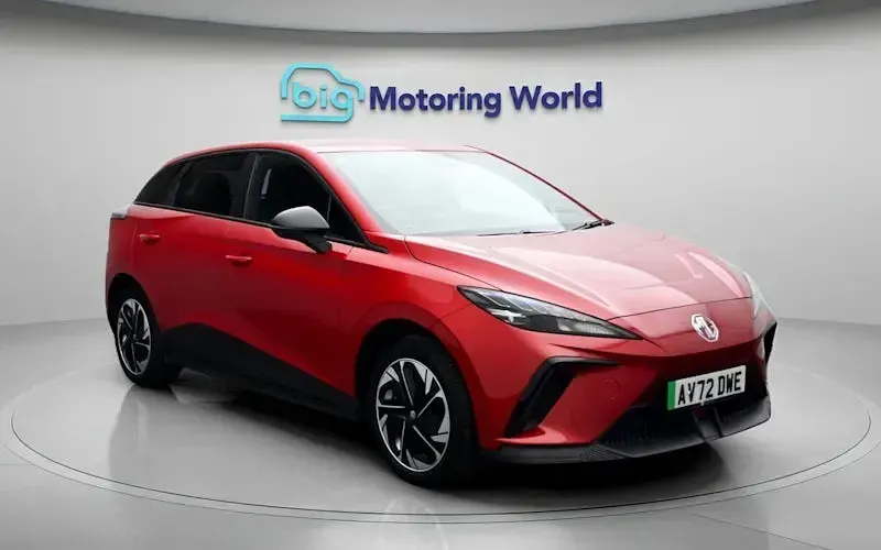 Used MG MG4 EV SE 319 kW (435 HP) 2022 Red Hatchback