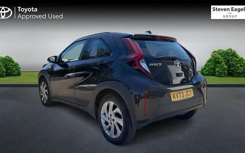 Used Toyota Aygo X PURE 72 HP (52 kW) 2025 SUV