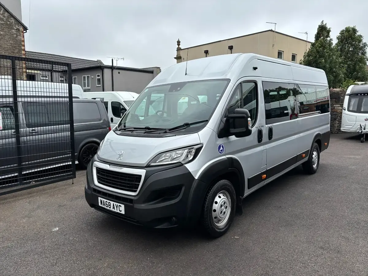 Used Peugeot Boxer 130 HP (95 kW) 2018 Silver Van