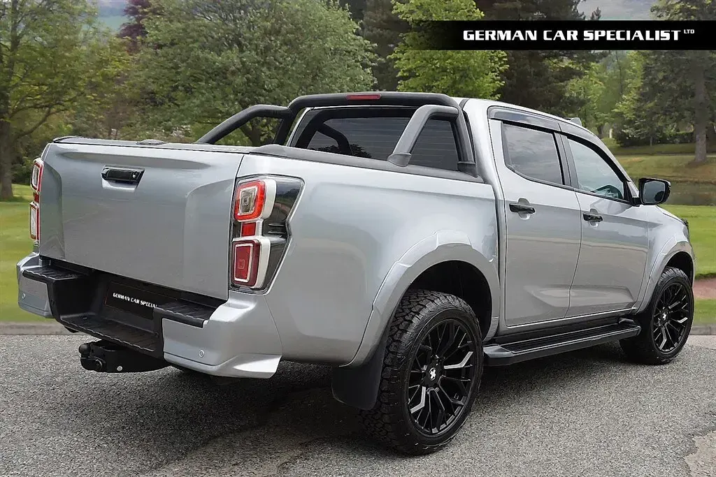 Used Isuzu D-Max 163 HP (119 kW) 2023 Galena grey Pickup