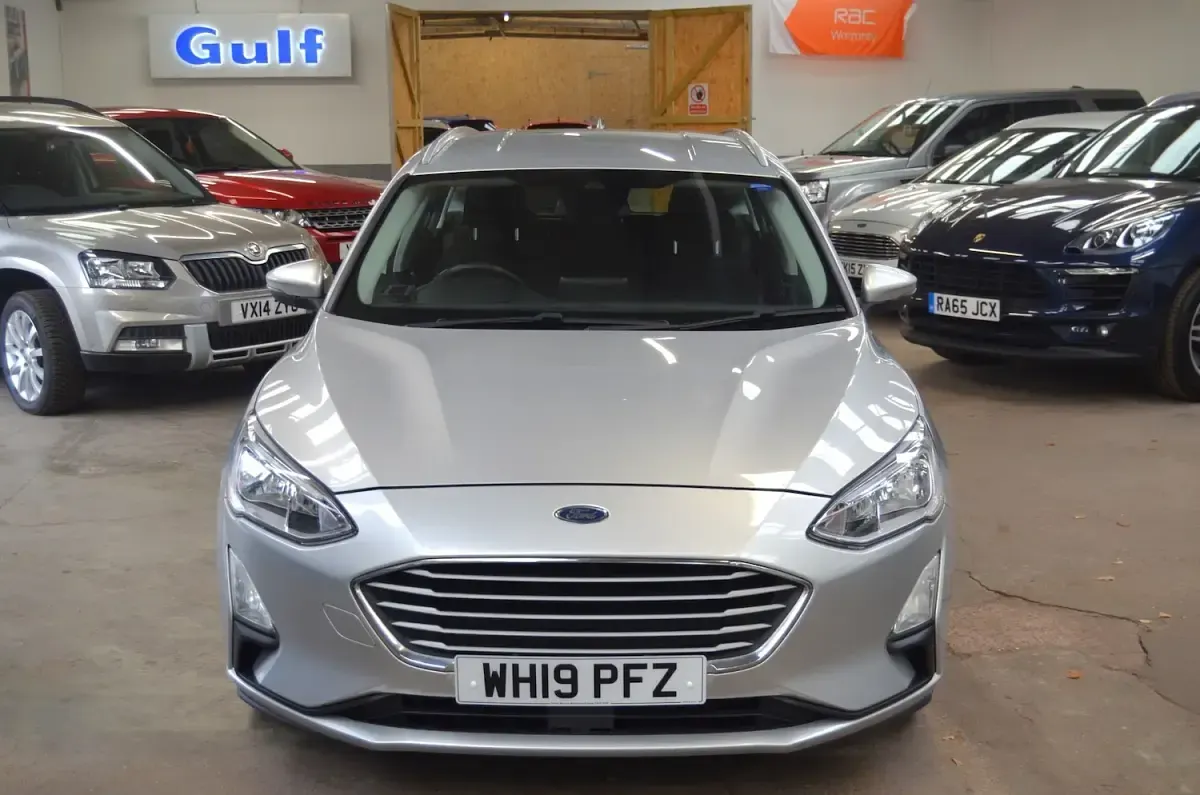 Used Ford Focus Zetec 95 HP (69 kW) 2025 Silver Estate