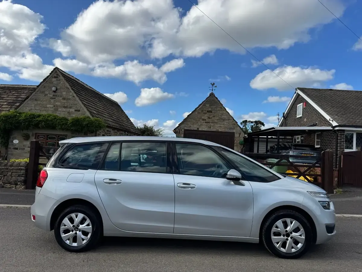 Used Citroën Grand C4 Picasso VTR Sport 115 HP (84 kW) 2014 Silver MPV