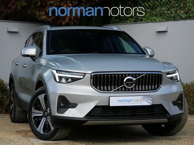 Silver Used 2022 Volvo XC40 Ultimate SUV | £28,995 (Fair price) - Image 1/3