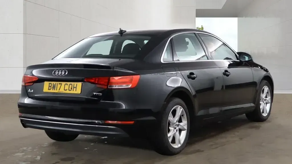 Used Audi A4 Sport 150 HP (110 kW) 2017 Black Sedan