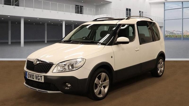 White Used 2010 Skoda Roomster Estate | £2,995 (Fair price) - Image 1/4
