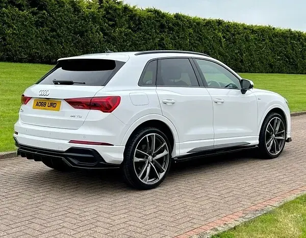 Used Audi Q3 S-Line 150 HP (110 kW) 2019 White SUV