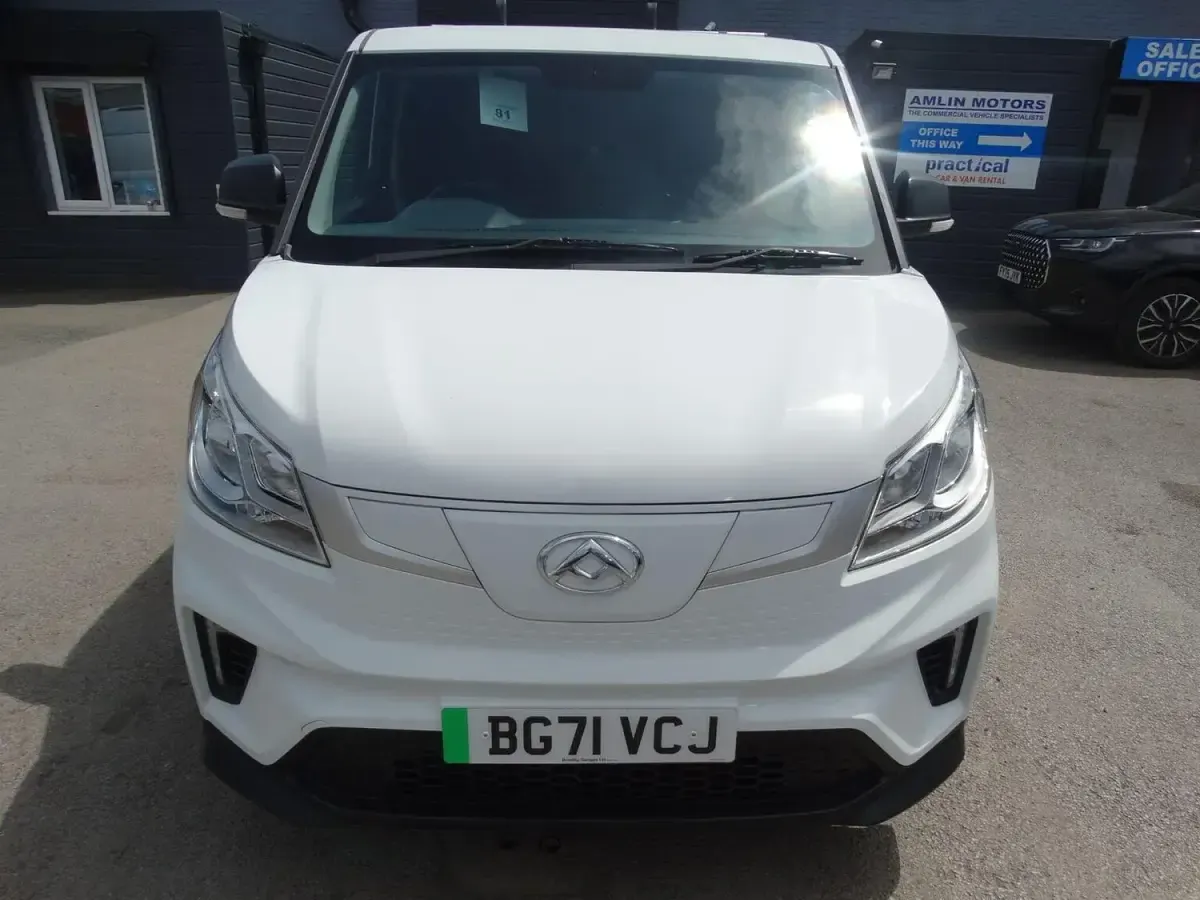 Used Maxus eDeliver 3 89 kW (122 HP) 2021 White Van