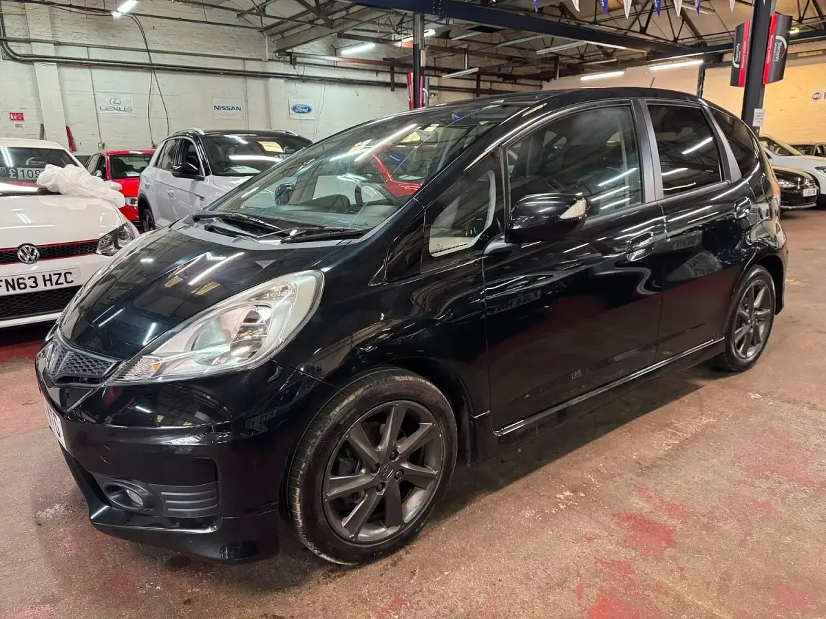 Used Honda Jazz SI 99 HP (72 kW) 2013 Black Hatchback