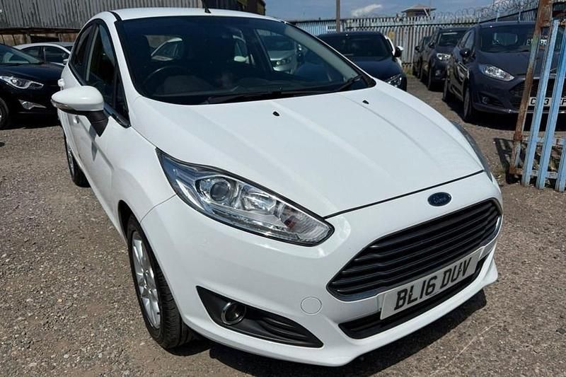 White Used 2016 Ford Fiesta Zetec Hatchback | £2,990 (Super price) - Image 1/1