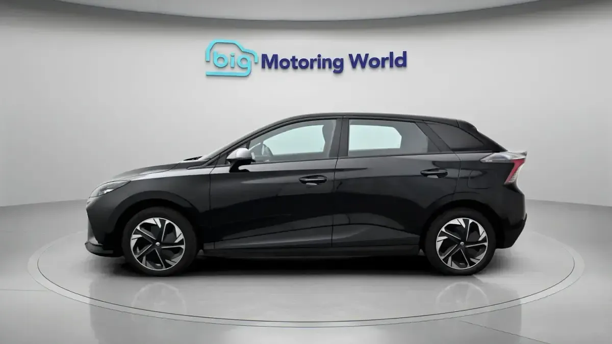 Used MG MG4 EV SE 319 kW (435 HP) 2023 Black Hatchback