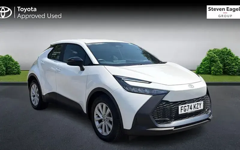 Used Toyota C-HR 140 HP (102 kW) 2026 SUV