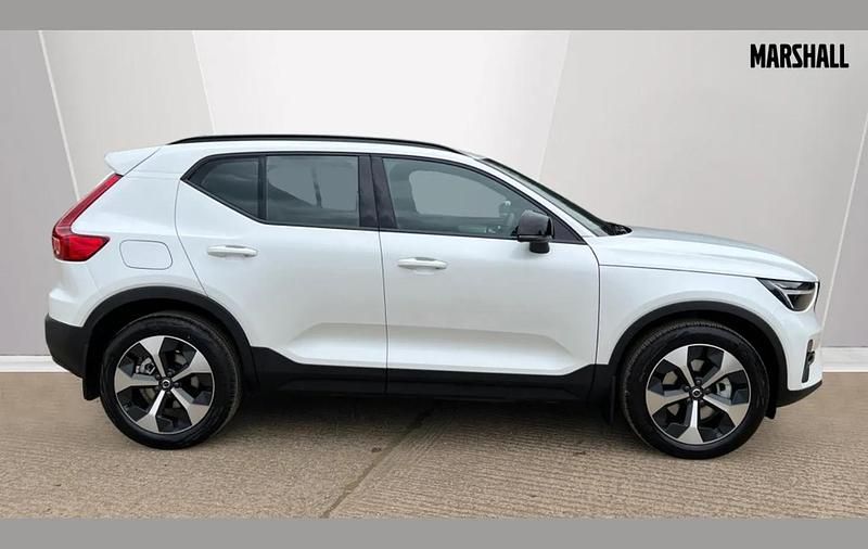 Used Volvo XC40 Plus 161 HP (118 kW) 2026 White SUV