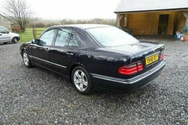 Used Mercedes E320 2000 Sedan